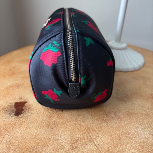 Kate Spade Chelsea Rose Toss Printed Medi - Picture 6 of 9